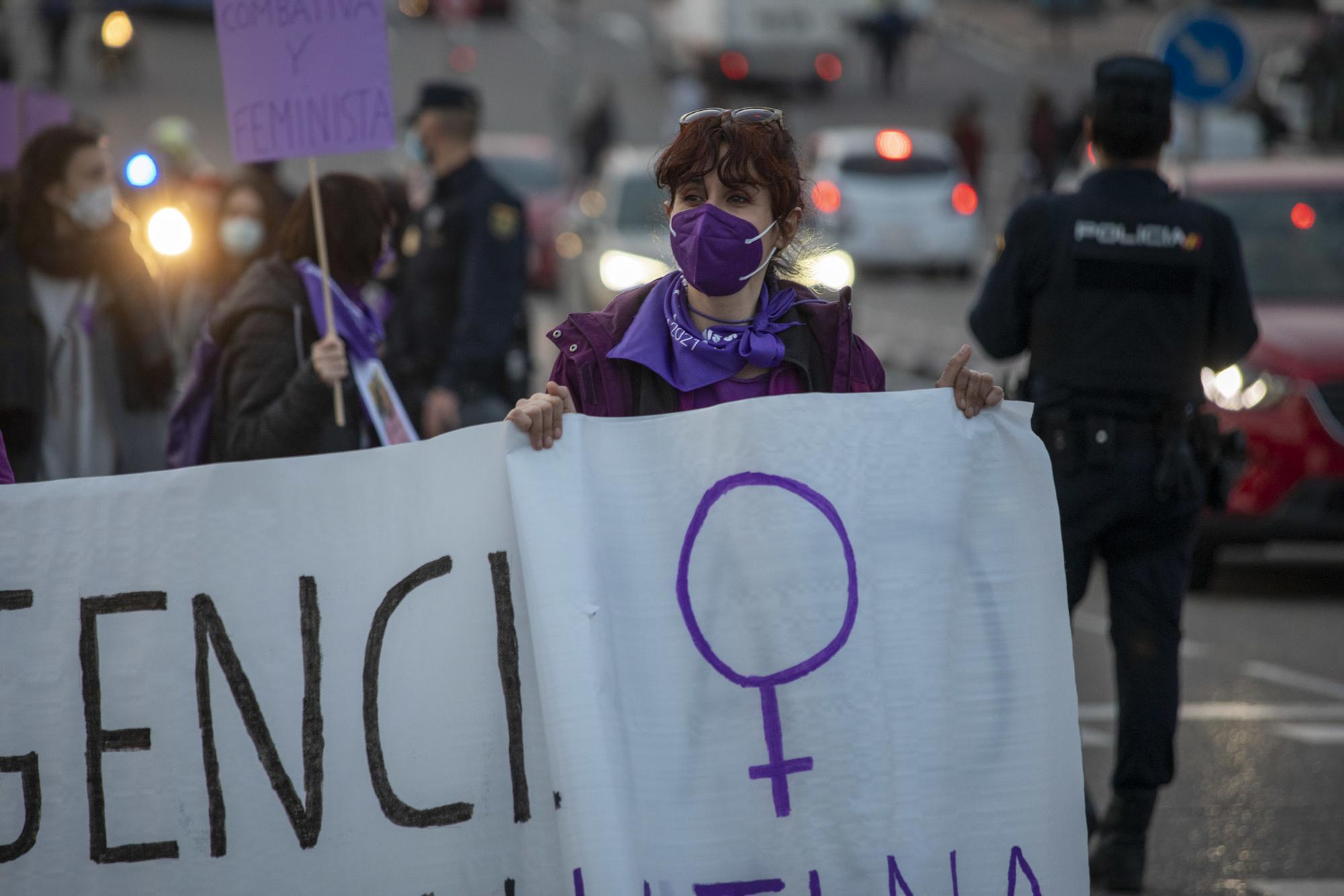 Marcha feminista antirracista 8M 05-03-21 - 14